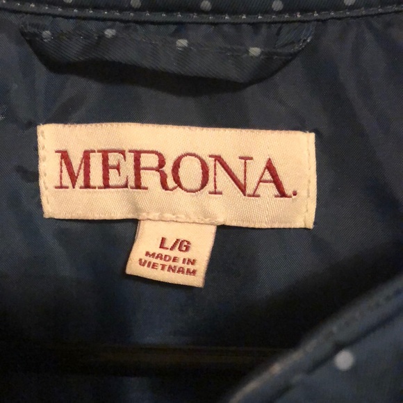 Light weight vest w/ Blue & Light Blue polka dots. - Picture 2 of 3